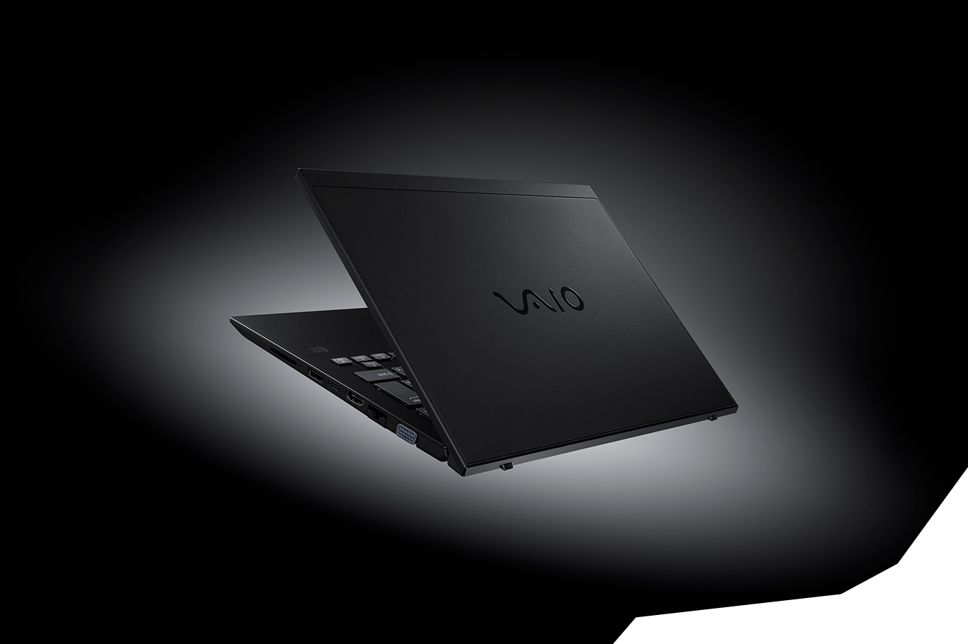 VAIO SX14 ALL BLACK EDITION 『黒』と『高性能』へのこだわりをさらに 
